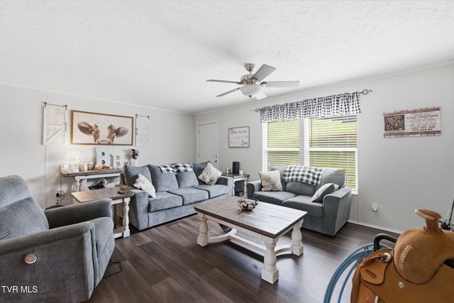 323 Fox Pvt Drive, Bluff City, TN 37618