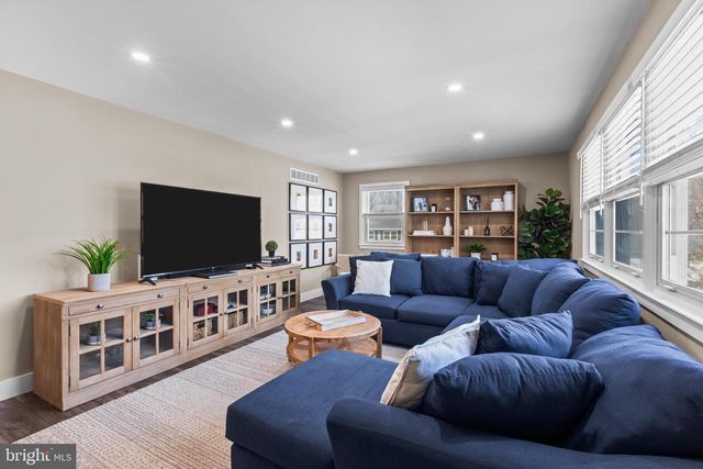 2917 MATTAHOON RD, Wilmington, DE 19808