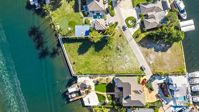 14100 Paradise Point Road, Palm Beach Gardens, FL 33410