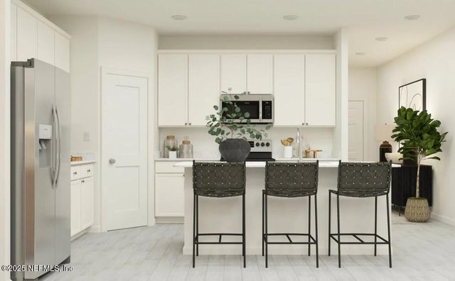 2688 FIELD DAISY Lane, Green Cove Springs, FL 32043