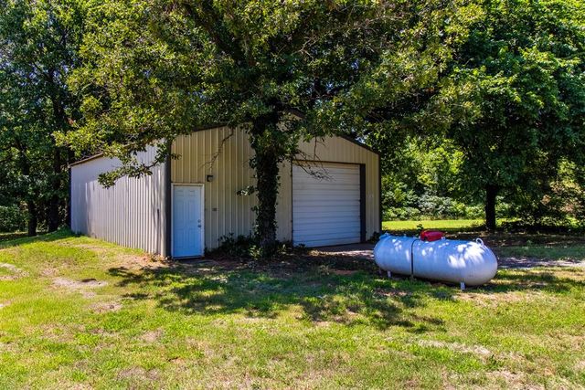 900301 S Oak Hill Drive, Chandler, OK 74834
