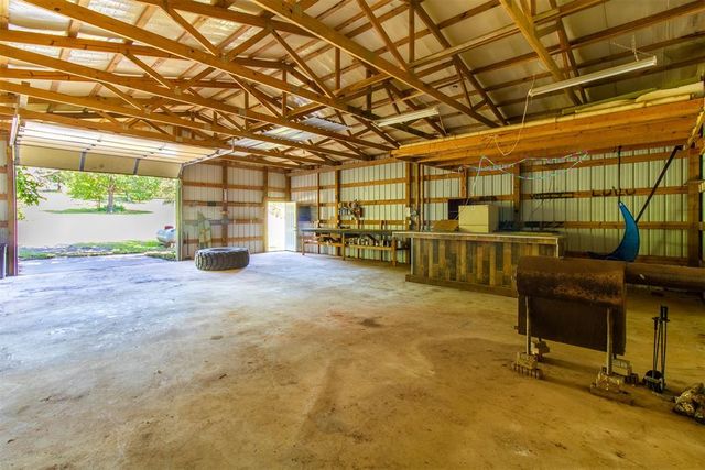 900301 S Oak Hill Drive, Chandler, OK 74834