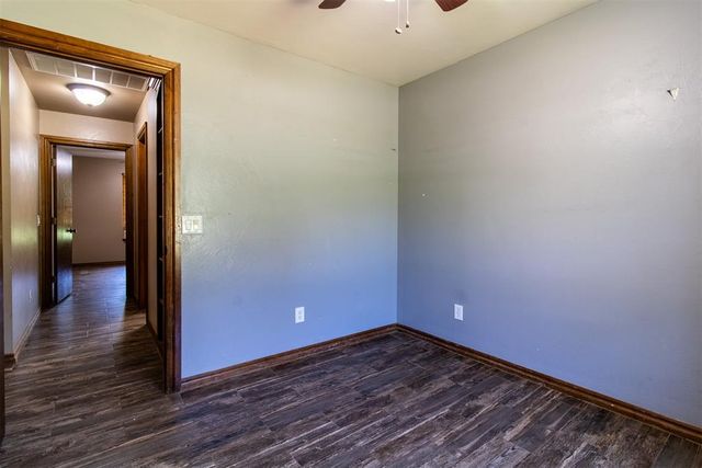 900301 S Oak Hill Drive, Chandler, OK 74834