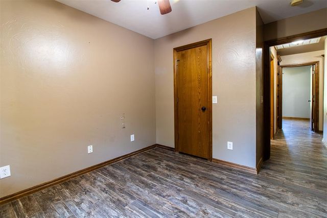 900301 S Oak Hill Drive, Chandler, OK 74834
