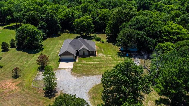 900301 S Oak Hill Drive, Chandler, OK 74834