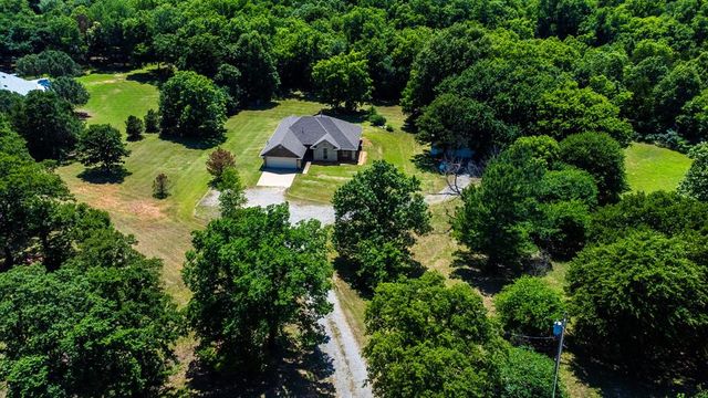 900301 S Oak Hill Drive, Chandler, OK 74834