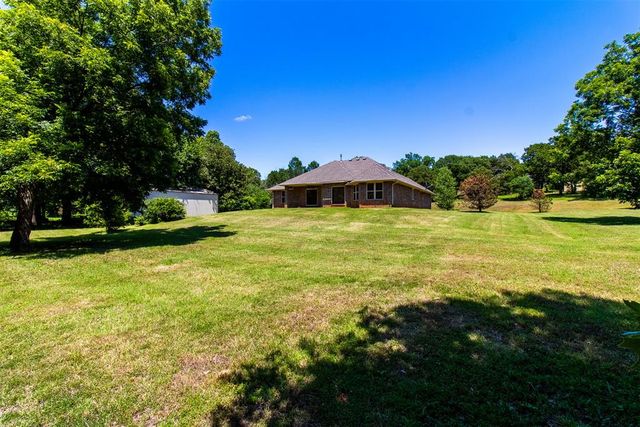 900301 S Oak Hill Drive, Chandler, OK 74834