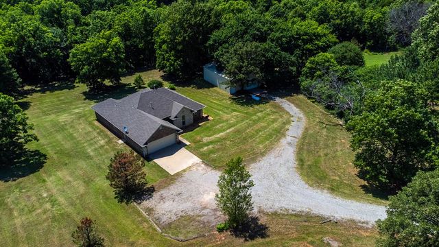 900301 S Oak Hill Drive, Chandler, OK 74834