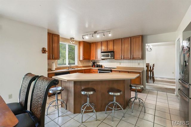 2701 Emerald Creek Court, Florissant, MO 63031
