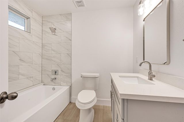 7537 Westover Street B, Houston, TX 77087