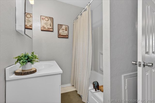 1638 S Osage Avenue, Bartlesville, OK 74003