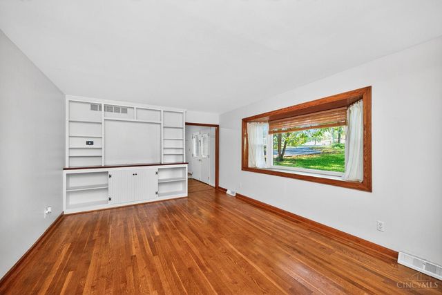 5702 Sherwood Drive, Miami Twp, OH 45150