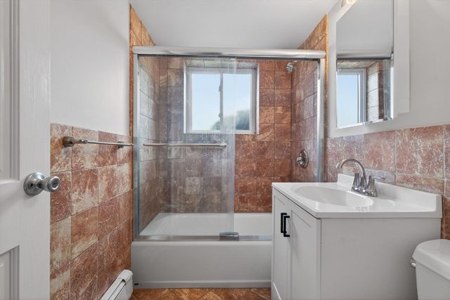 20 Westgate Rd 2, Boston, MA 02467