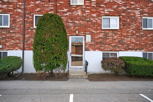 20 Westgate Rd 2, Boston, MA 02467