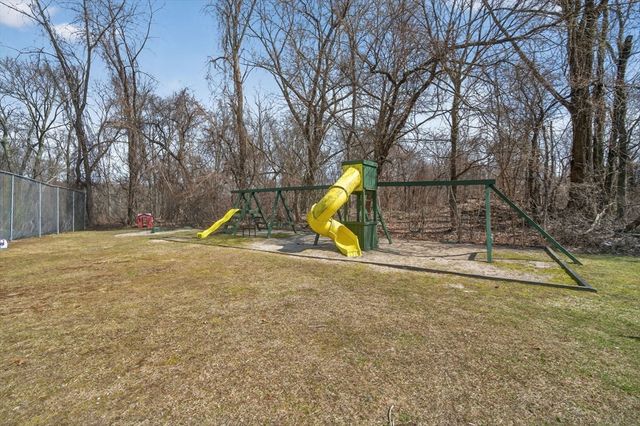 20 Westgate Rd 2, Boston, MA 02467