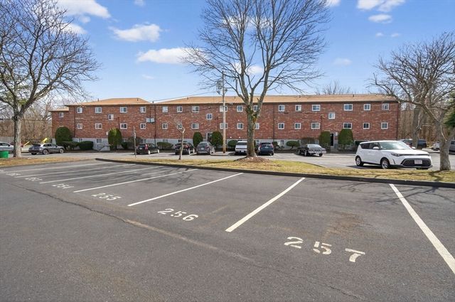 20 Westgate Rd 2, Boston, MA 02467