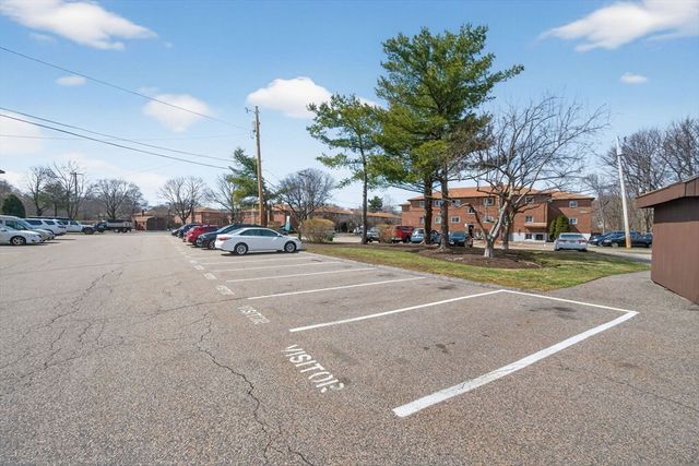 20 Westgate Rd 2, Boston, MA 02467