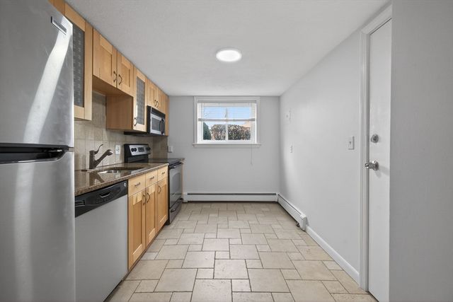 20 Westgate Rd 2, Boston, MA 02467