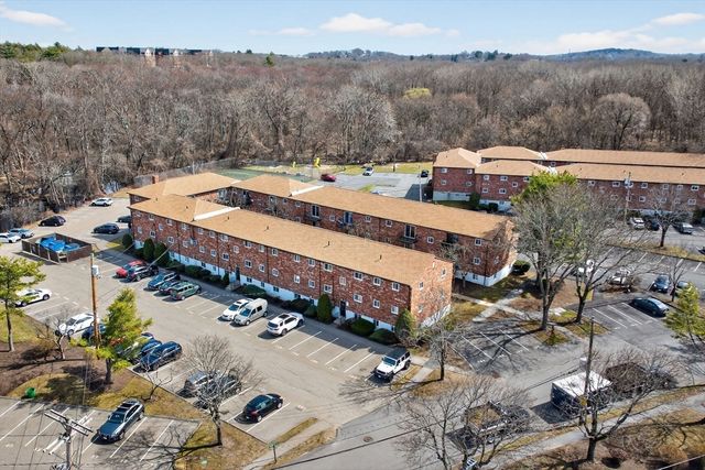 20 Westgate Rd 2, Boston, MA 02467