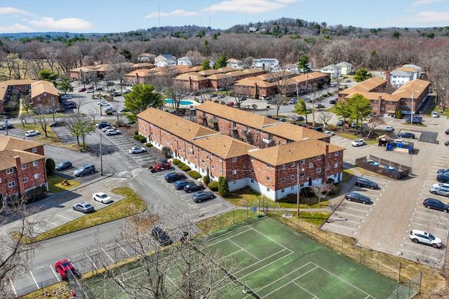 20 Westgate Rd 2, Boston, MA 02467