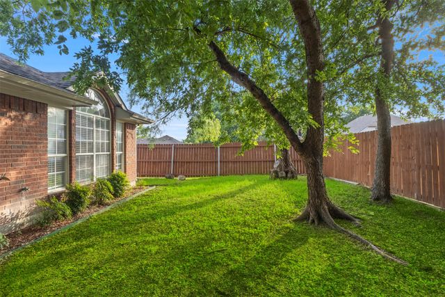 8343 Crystalwood Drive, Dallas, TX 75249