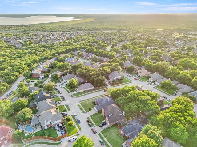 8343 Crystalwood Drive, Dallas, TX 75249