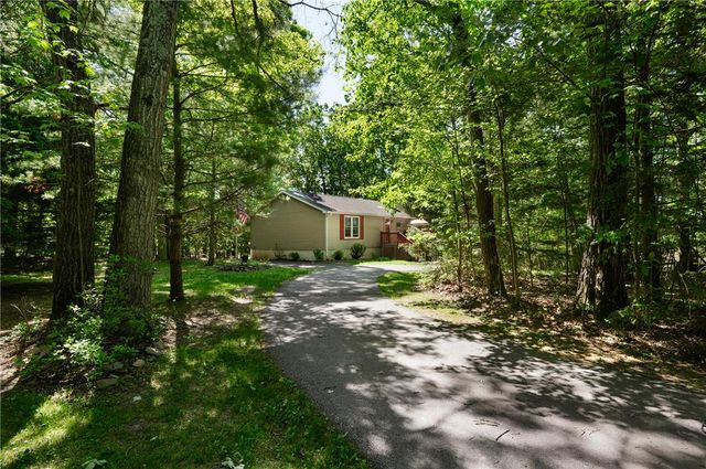 2338 Mountain Laurel Drive, Chestnuthill Twp, PA 18330