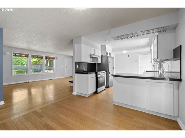 620 Sw ORCHID St, Portland, OR 97219