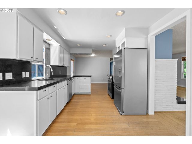 620 Sw ORCHID St, Portland, OR 97219