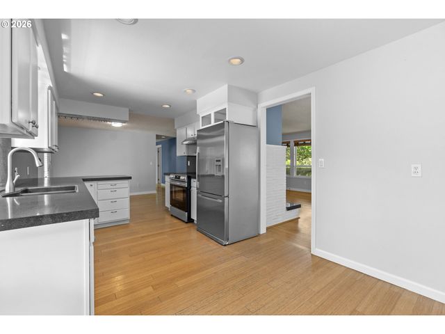 620 Sw ORCHID St, Portland, OR 97219