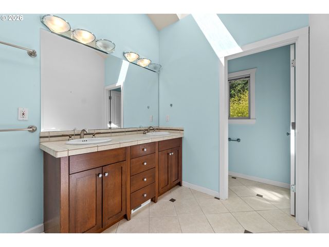 620 Sw ORCHID St, Portland, OR 97219