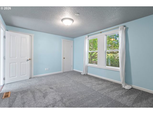 620 Sw ORCHID St, Portland, OR 97219