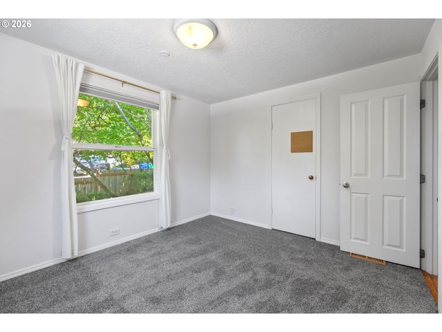 620 Sw ORCHID St, Portland, OR 97219