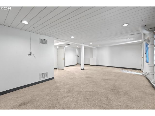 620 Sw ORCHID St, Portland, OR 97219