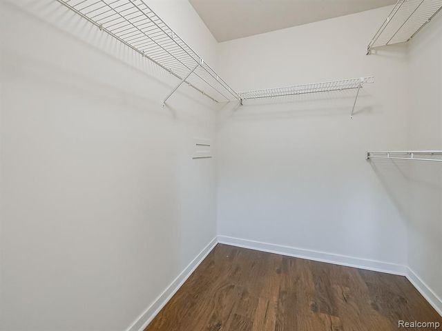 6505 Maple Lakes Court, West Bloomfield, MI 48322