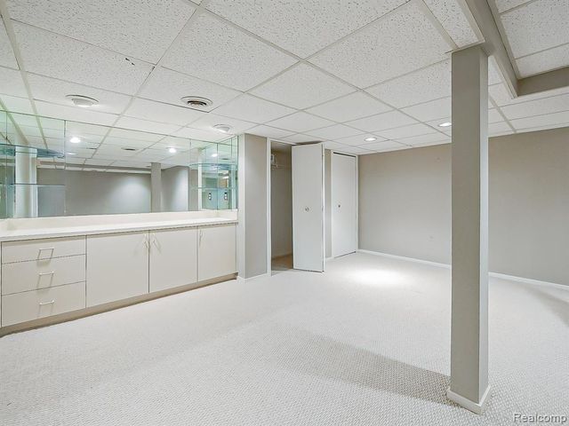 6505 Maple Lakes Court, West Bloomfield, MI 48322