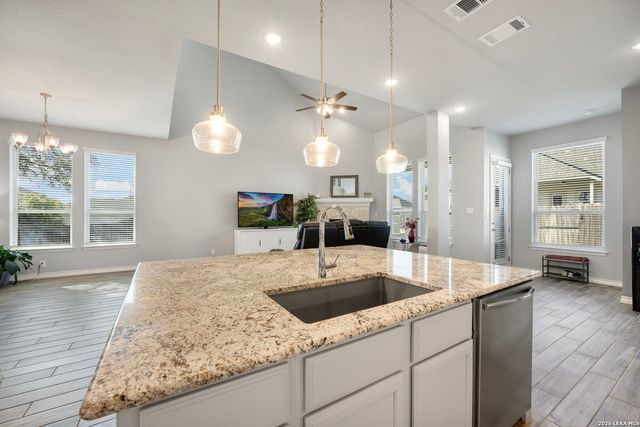 1511 Balcones Fault, New Braunfels, TX 78132