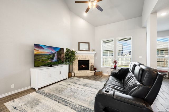 1511 Balcones Fault, New Braunfels, TX 78132