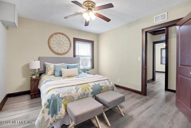 2550 SUMMIT Street, Jacksonville, FL 32204