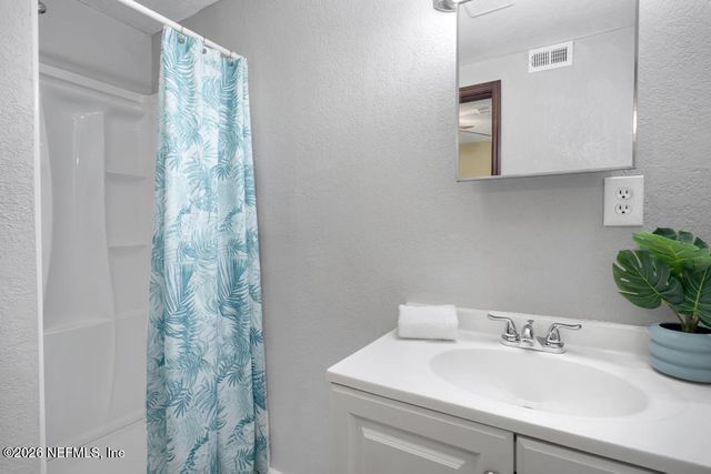 2550 SUMMIT Street, Jacksonville, FL 32204