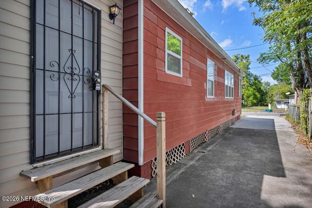 2550 SUMMIT Street, Jacksonville, FL 32204