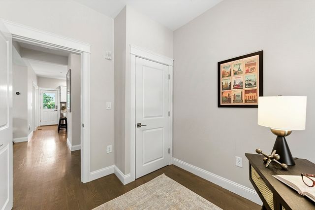 21 Whitney Ave 1L, Beverly, MA 01905