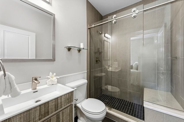 21 Whitney Ave 1L, Beverly, MA 01905