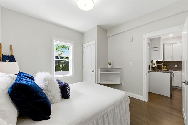 21 Whitney Ave 1L, Beverly, MA 01905