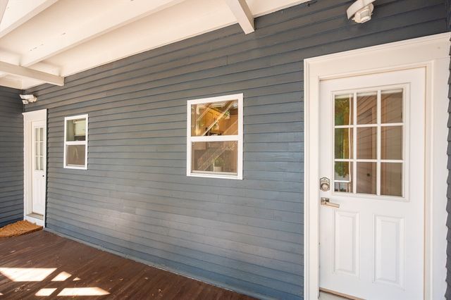 21 Whitney Ave 1L, Beverly, MA 01905