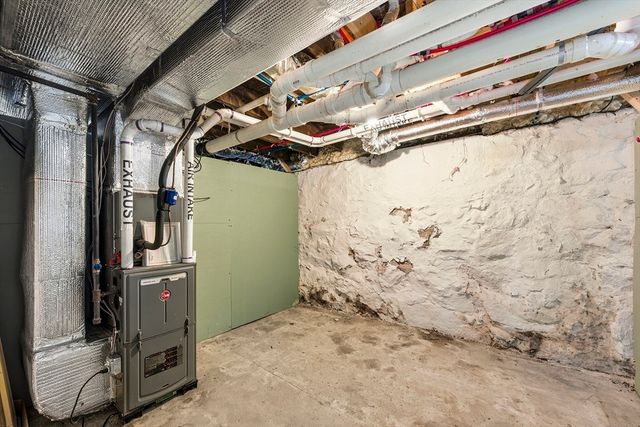 21 Whitney Ave 1L, Beverly, MA 01905
