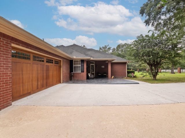 1702 Country Creek Court, Magnolia, TX 77354