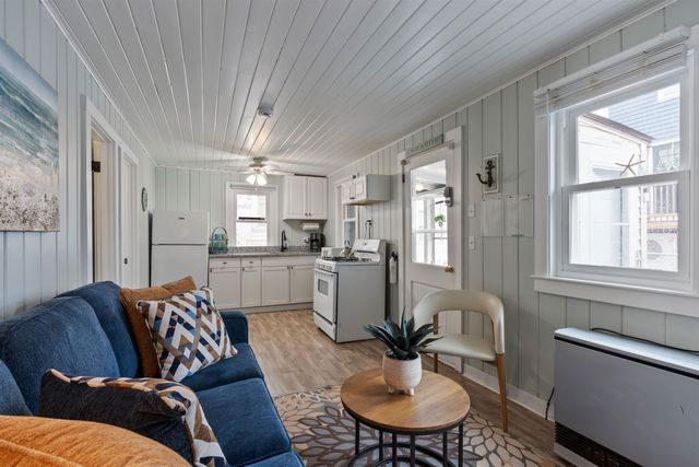 15 Riverview Terrace, Hampton, NH 03842