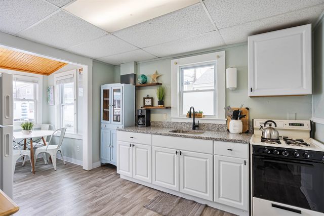 15 Riverview Terrace, Hampton, NH 03842