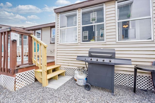 15 Riverview Terrace, Hampton, NH 03842